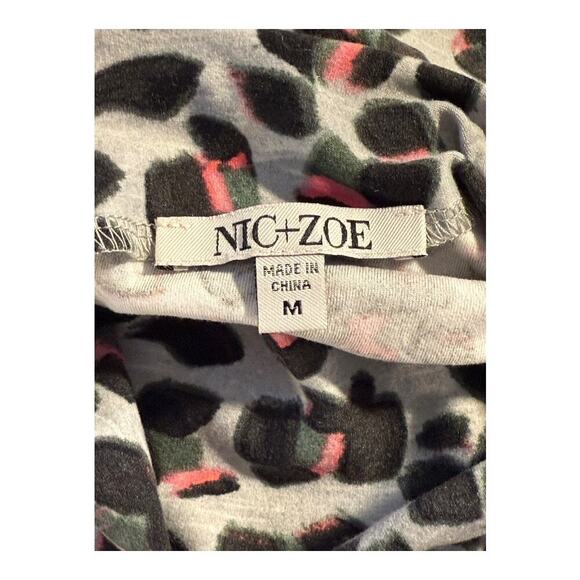 Nic+Zoe Women's Cheetah Pop Print Turtleneck Top Size Medium Multicolor NWOT - Picture 4 of 8